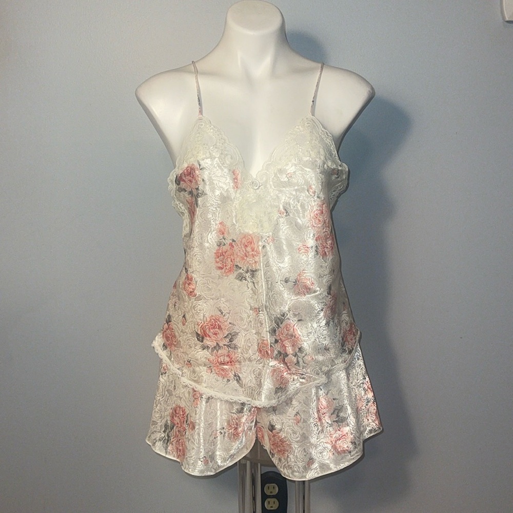 Lucie Ann II Vintage two piece cami lingerie and shorts set. NWT. Large. Floral